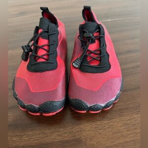 barefoot water shoes breathable lightweight walk casual beach shoes size m8/w9.5